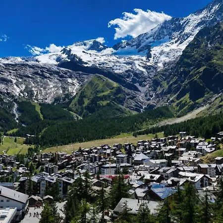 Cozy Near Saas-fee דירה סאס-אלמאגל